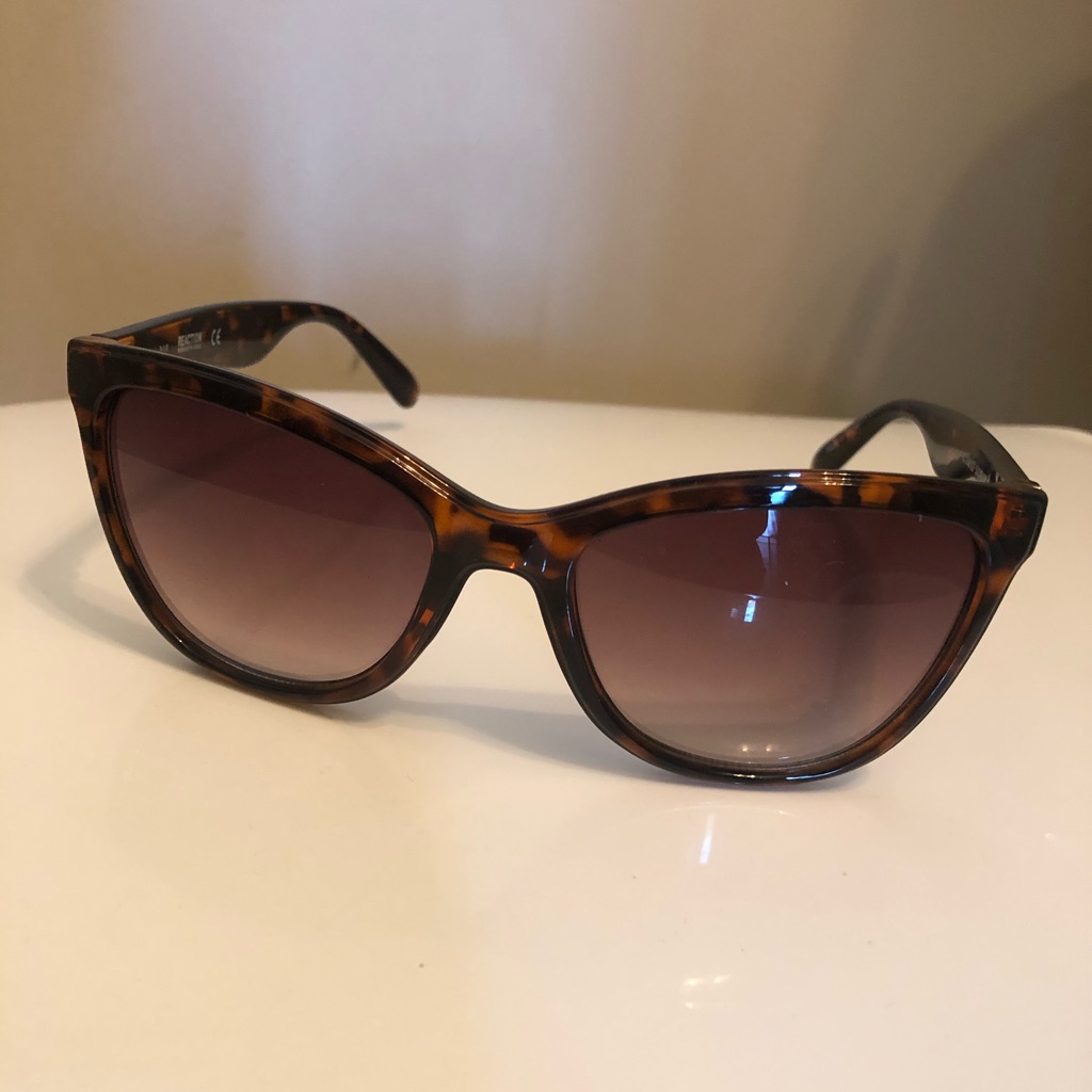 Brand New Womans Kenneth Cole Sunglasses